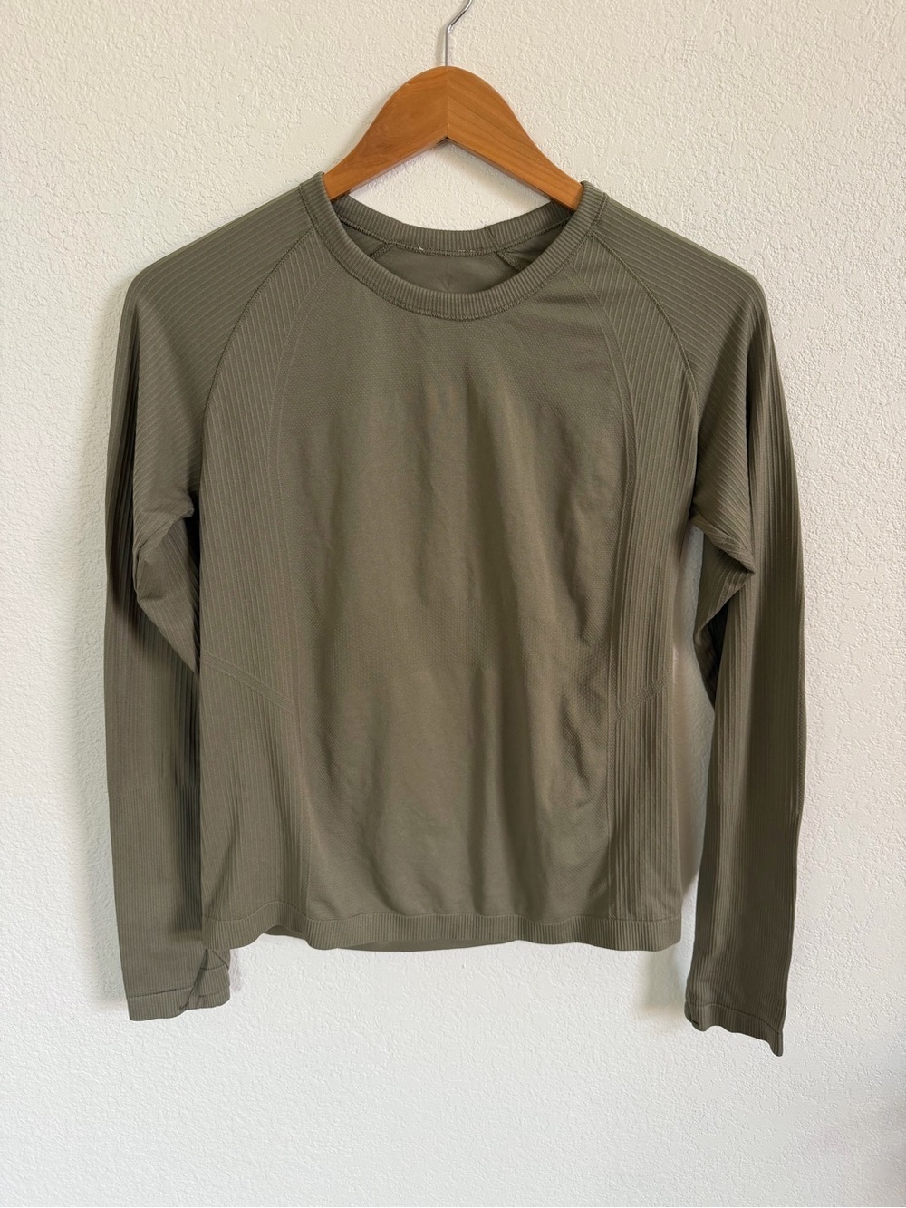 Old Navy Olive Long-Sleeve Ribbed Crewneck Top